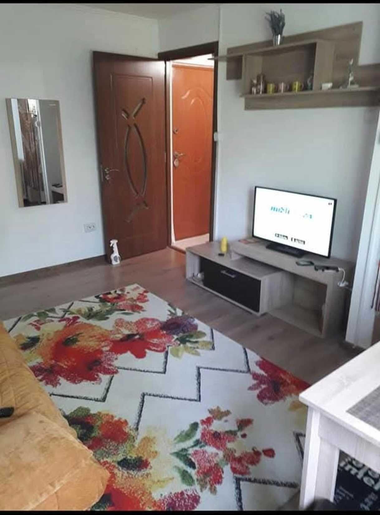 Ofer spre închiriere Garsoniera 250 euro