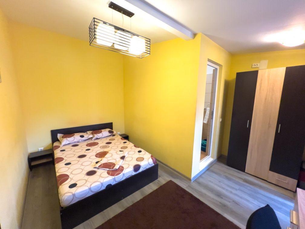 Inchiriez Camera cu baie proprie,vila pentru studenti zona Delfinariu - imagine 1
