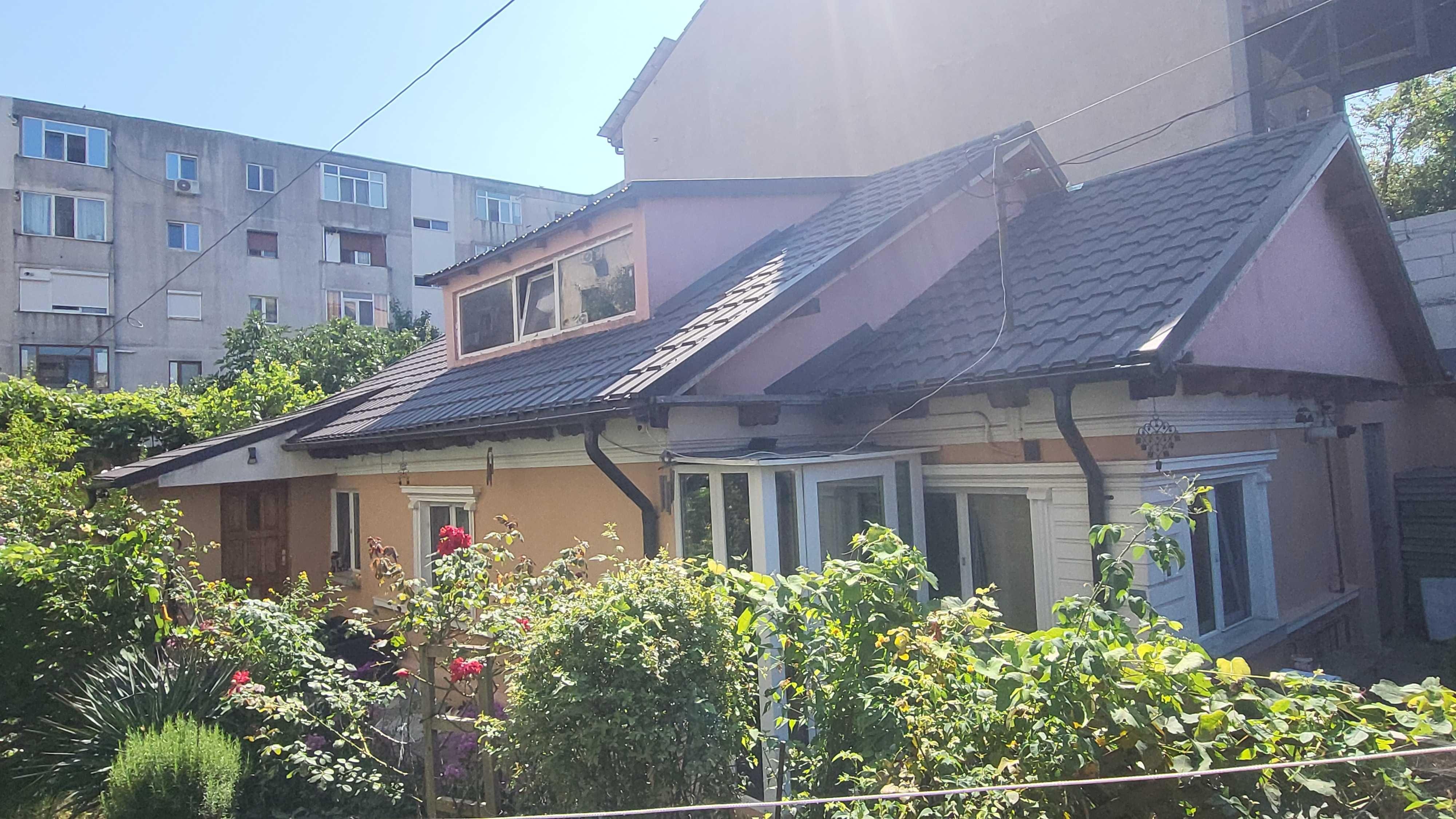 ofer spre inchiriere temporar si sau termen lung apartament la curte casa - imagine 1