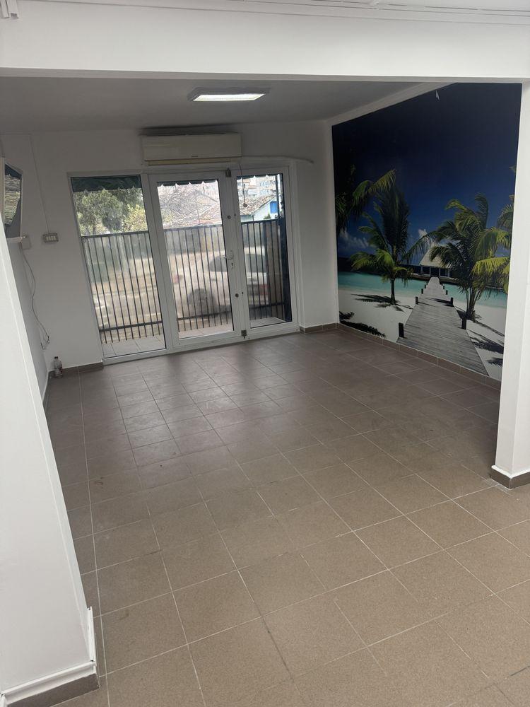 Spatiu de inchiriat ultra central stradal 50mp cu doua parcari