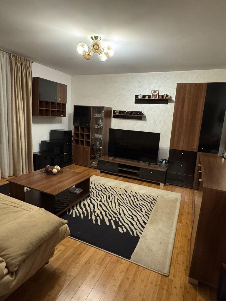 Proprietar. Vând ap. cu 3 cam. decomandat, 67 mp., parter, Brazda - imagine 1