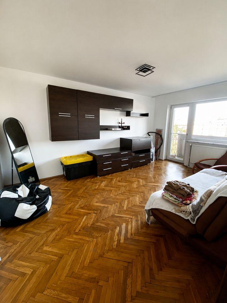 Caut colega de apartament - zona Institut