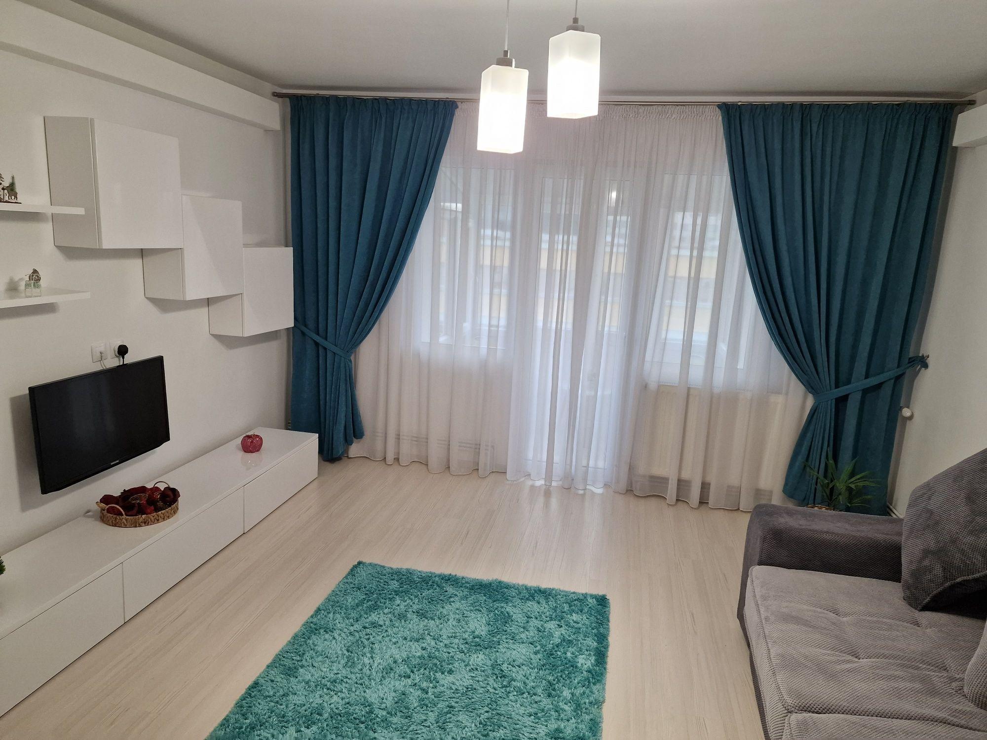 Inchiriez apartament cu 3 camere,decomandat ,Petre Ispirescu