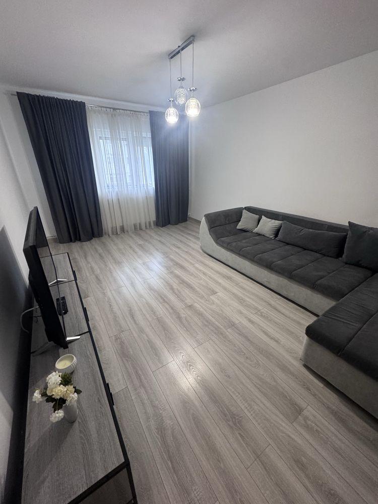 Inchiriez apartament 3 camere