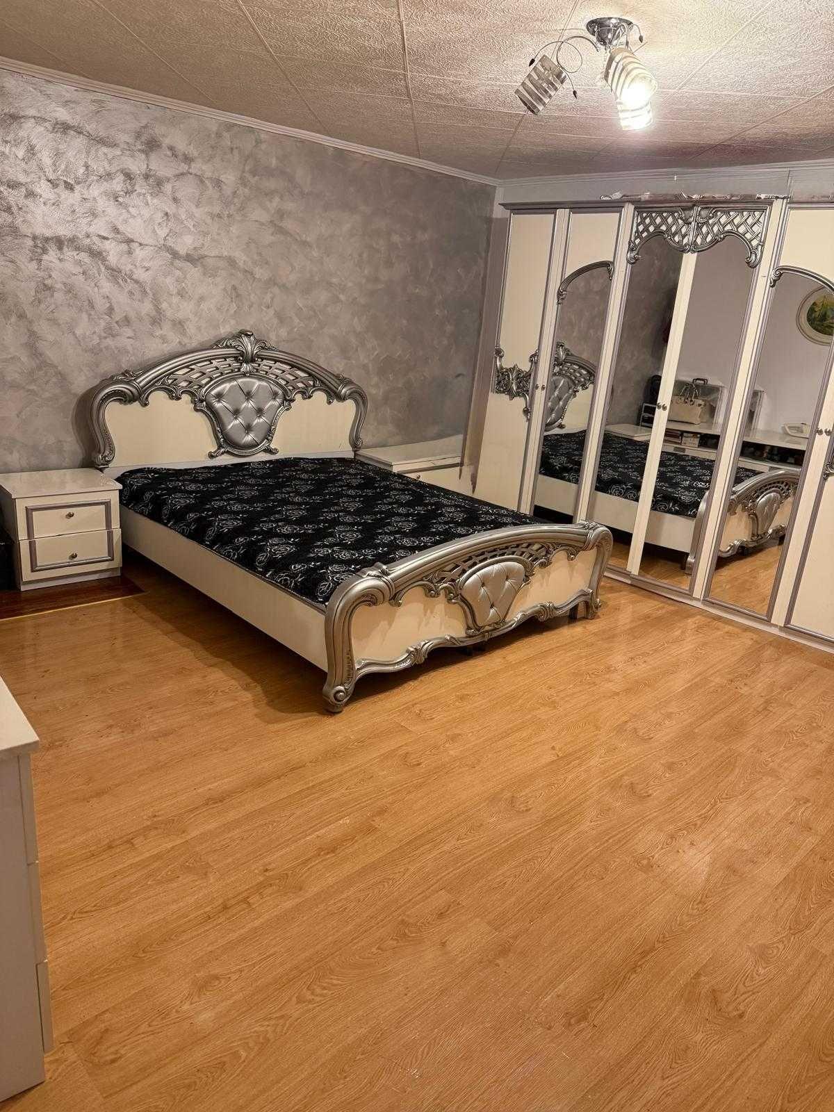 Casa P+E, teren 220 m2, zona centrala, pe langa Campia Islaz