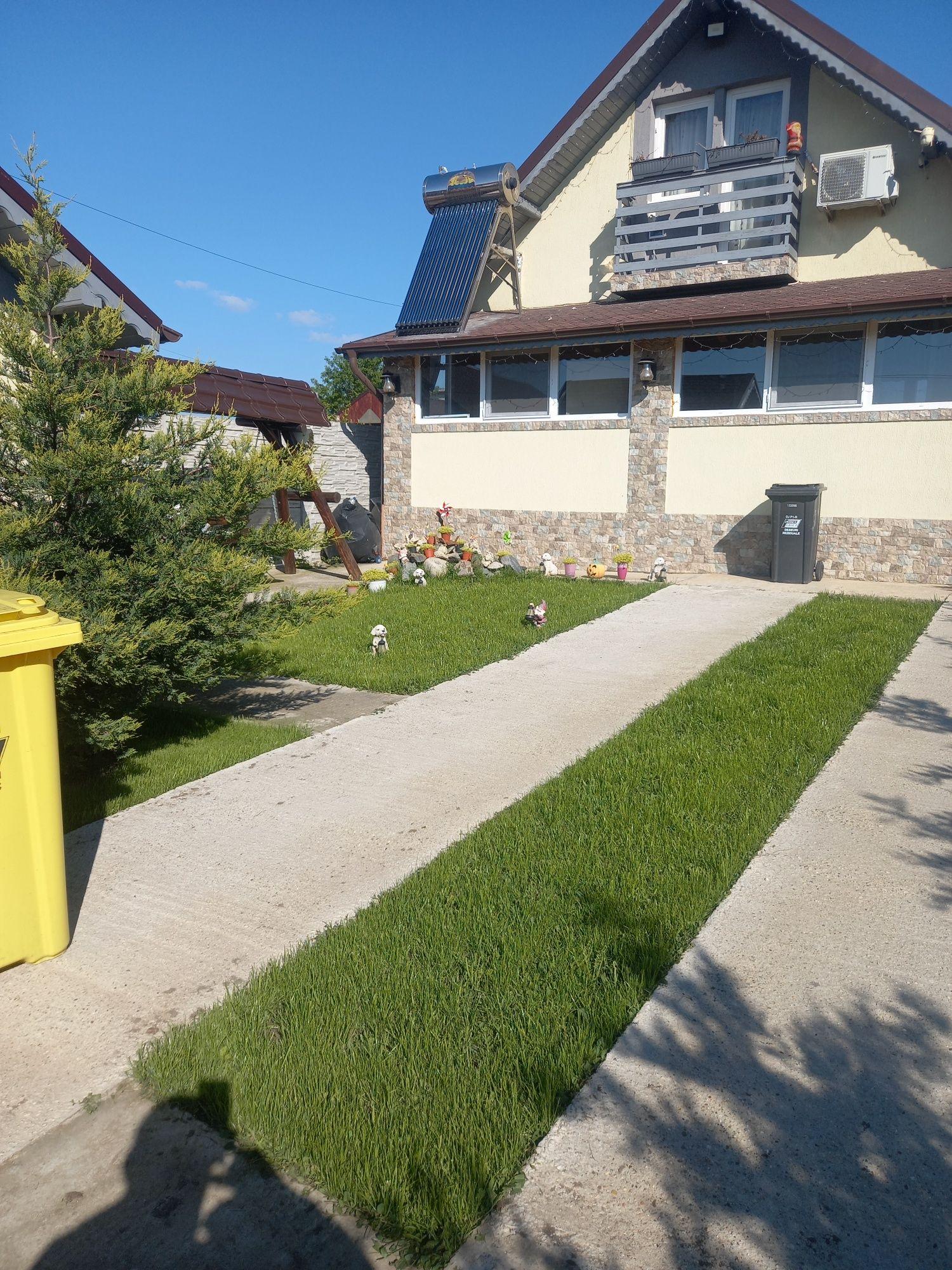 Casa construită pentru  familia mea - imagine 1