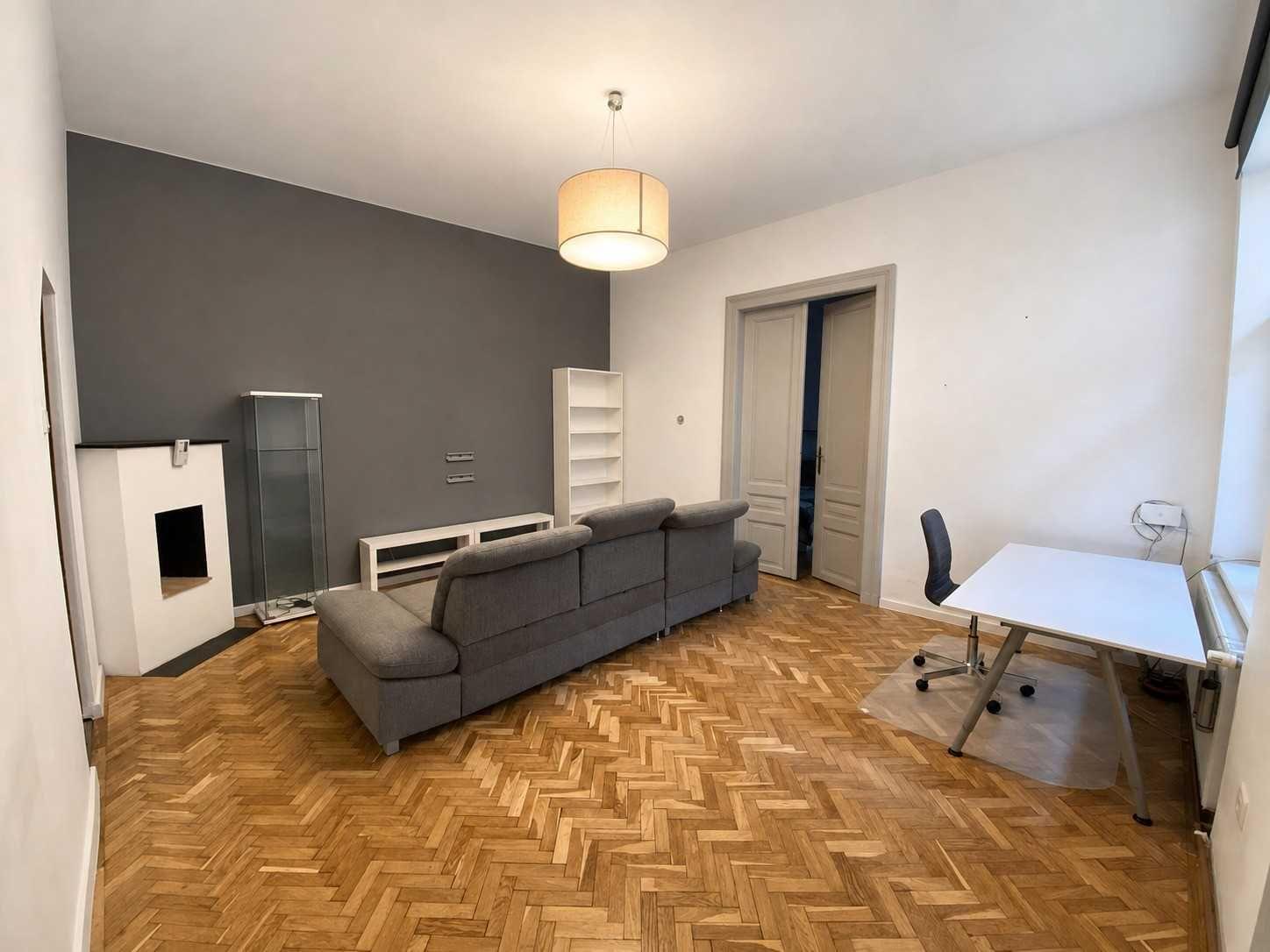 Apartament cu 2 Camere de 60mp în zona centrală Oradea