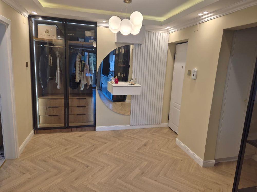 **Apartament 4 camere, 110 mp, complet renovat 2024, mobilat și utilat, Rogerius – Oradea**