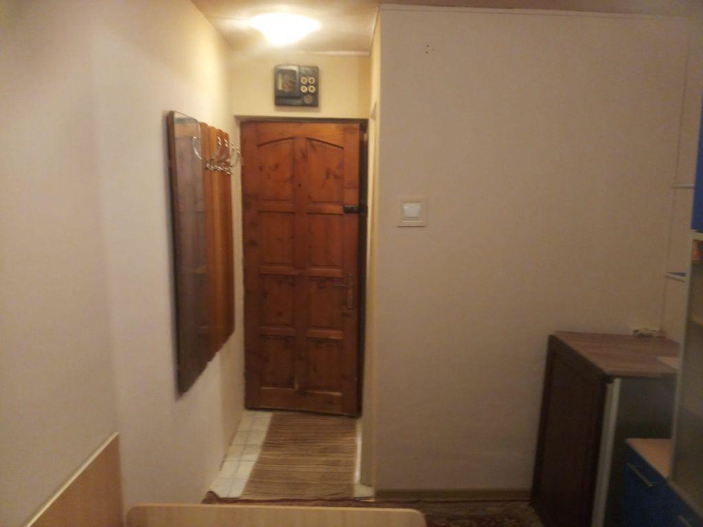 Închiriez garsonieră