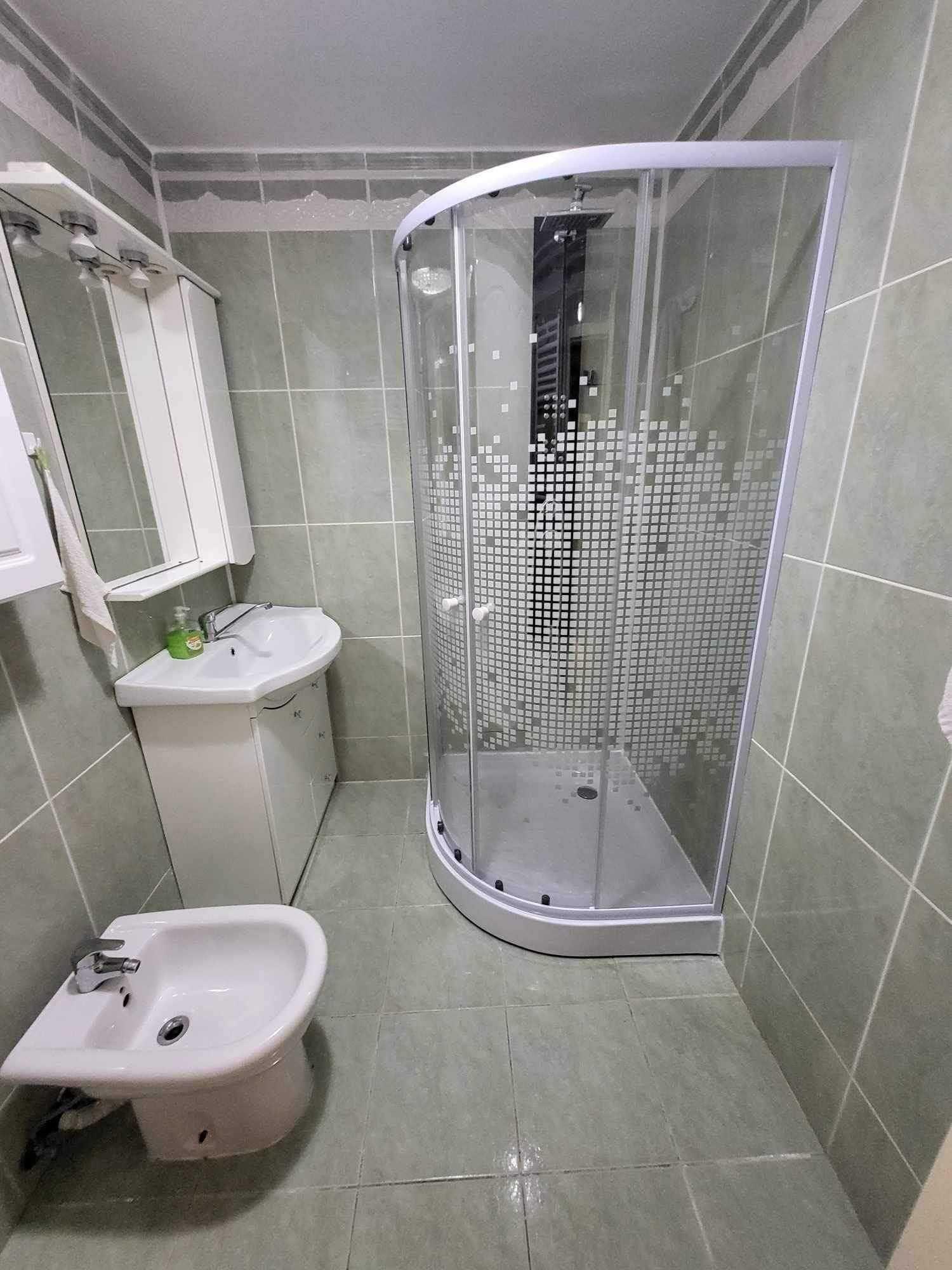 Apartament 3 camere de închiriat – Oradea, zona Decebal - imagine 1