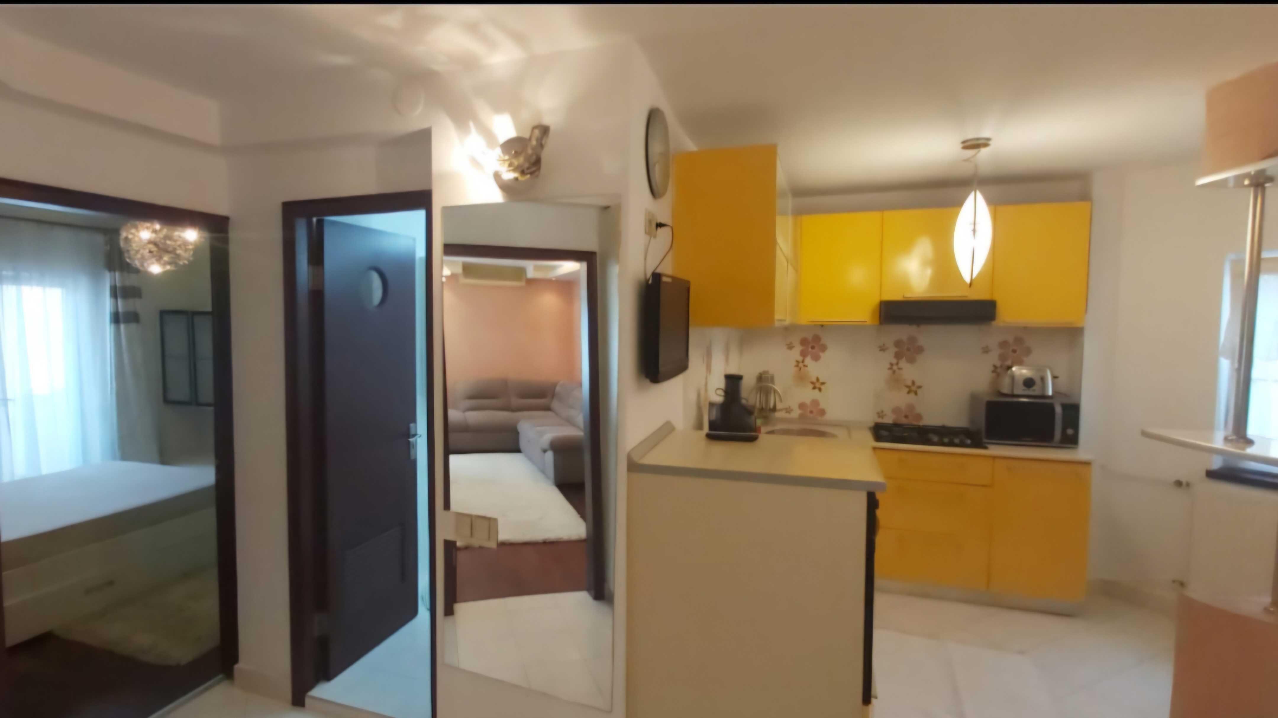 Inchiriez apartament 3 camere ,zona Biserica Sf.Andrei - imagine 1