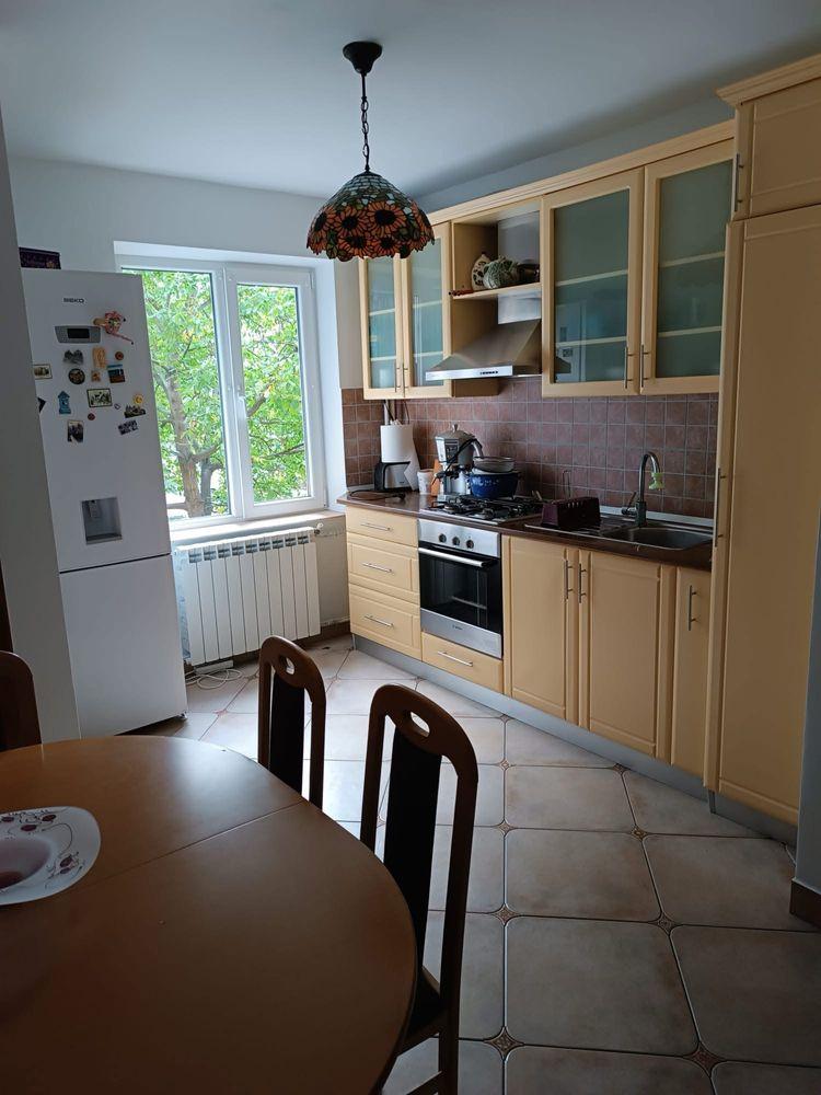 Direct Proprietar | Închiriere Apartament Decomandat 4 Camere (90 mp), 2 Băi + Parcare – Zona Dragoș Vodă, Oradea