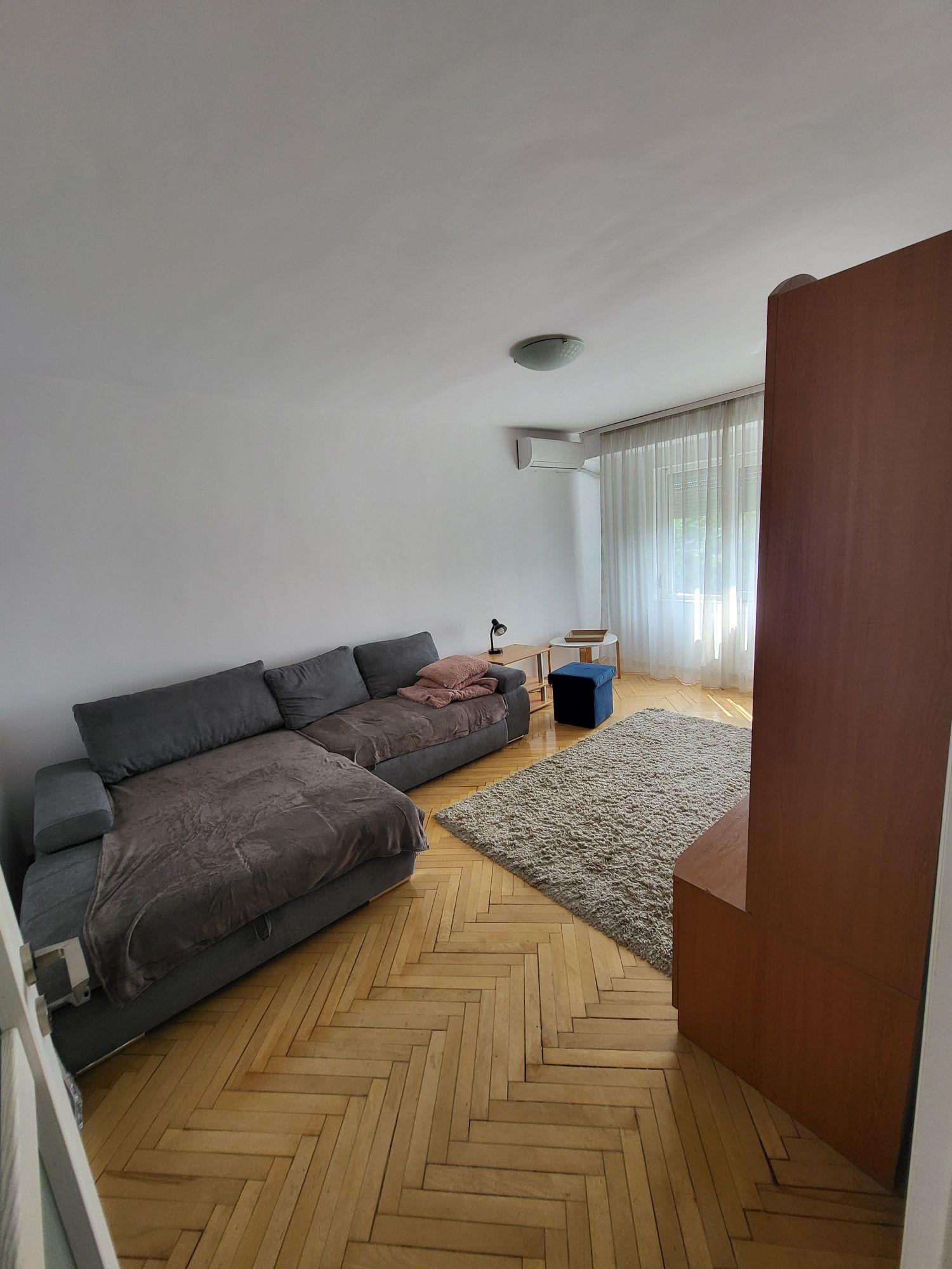 Dau in chirie apartament cu 2 camere - imagine 1