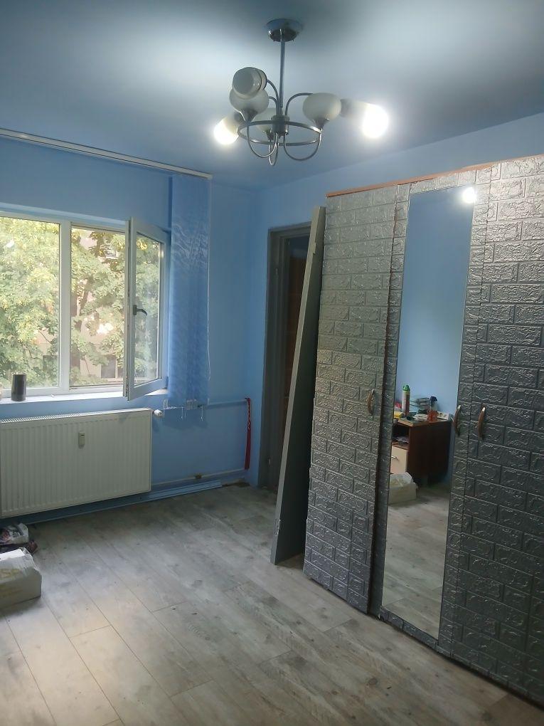 Vanzare apartament 3 camere zona Vest