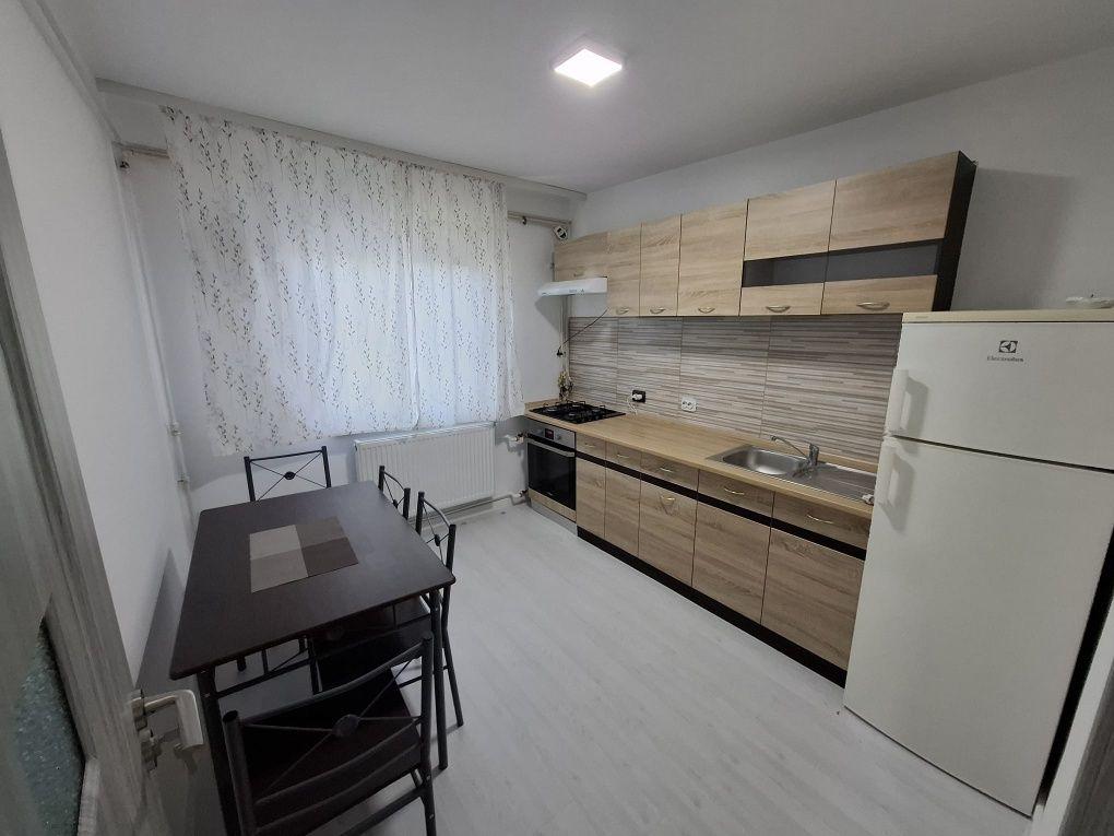 Inchiriez garsoniera pe termen lung / zona vest