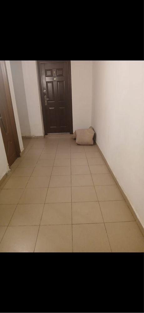 Vanzare(necesita renovare) apartament demisol 4 camere Bucuresti Noi - imagine 1