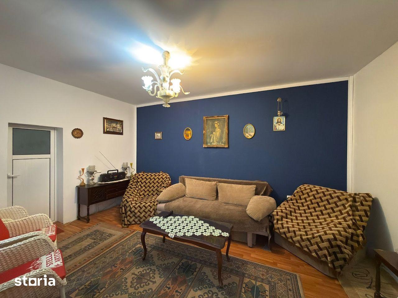 Inchiriez Casa 3 camere+teren 360mp + 2HALE,  Strada M. Vulcanescu 106