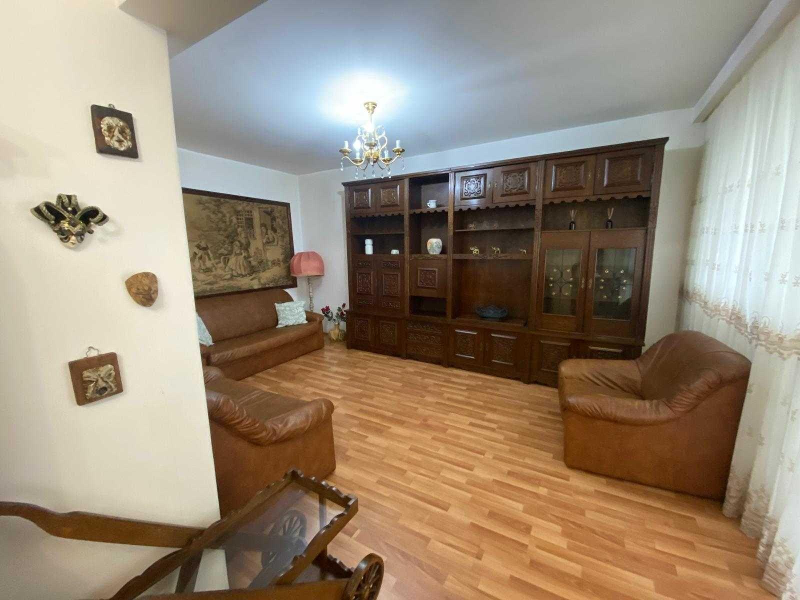 Închiriez apartament 4 camere zona Iancului