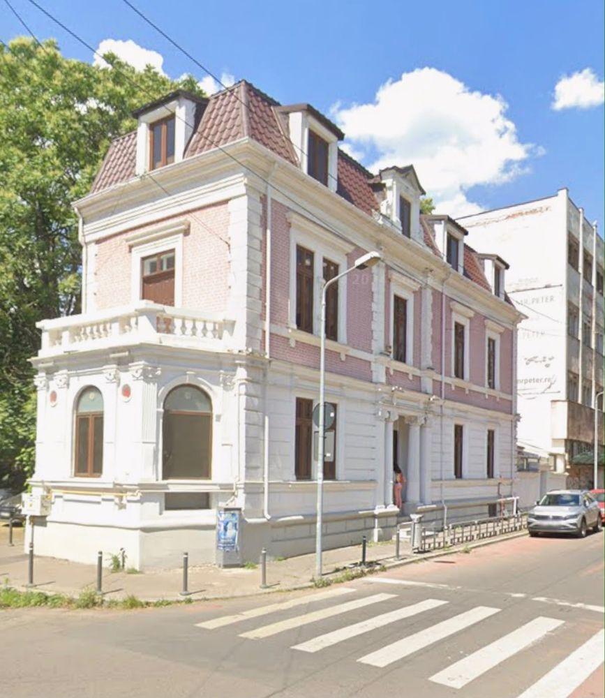 Vilă P+1+2M de închiriat – 440 mp