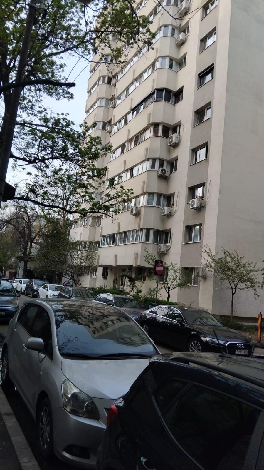 Apartament 4 camere Zona Iancului