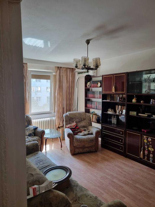 Închiriez apartament cu 3 camere decomandat zona Theodor Pallady