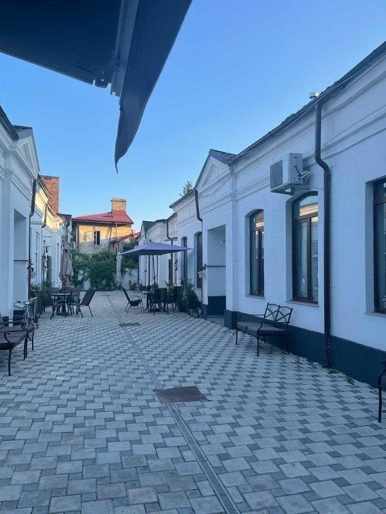 Vilă moderna 3 camere de vânzare|Calea Calarasilor – Hala Traian | Zona Centrala |90 mp