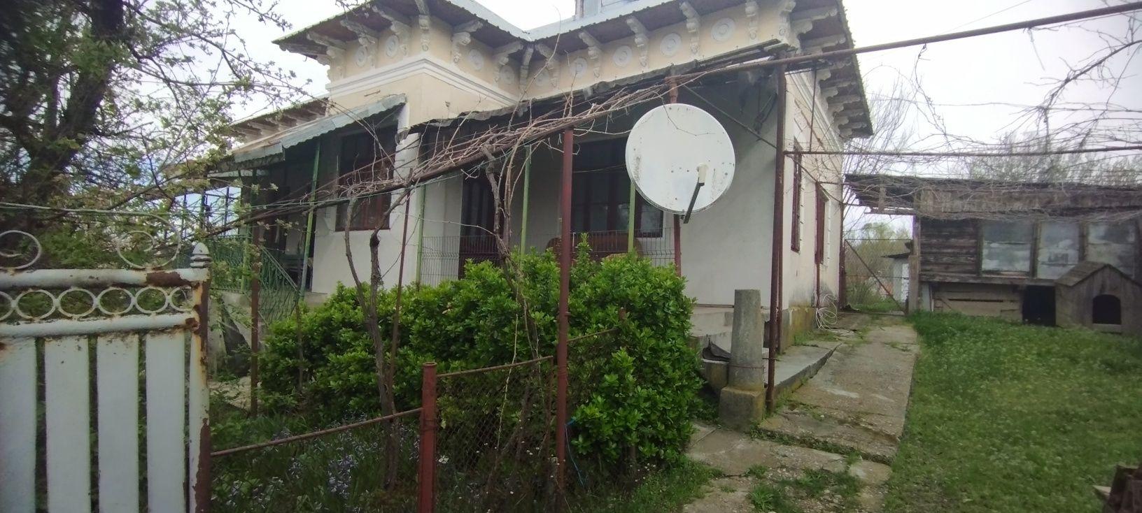 Vand casa Simnicul de sus sat Milesti