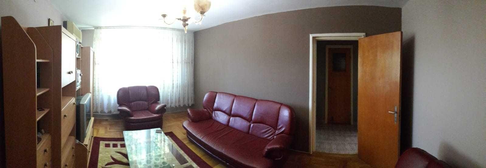 Inchiriez apartament 3 Camere, Strada Straja, Loc de parcare