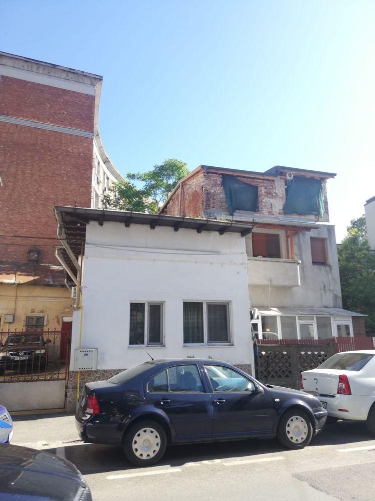 Inchiriez casa la curte metrou tineretului