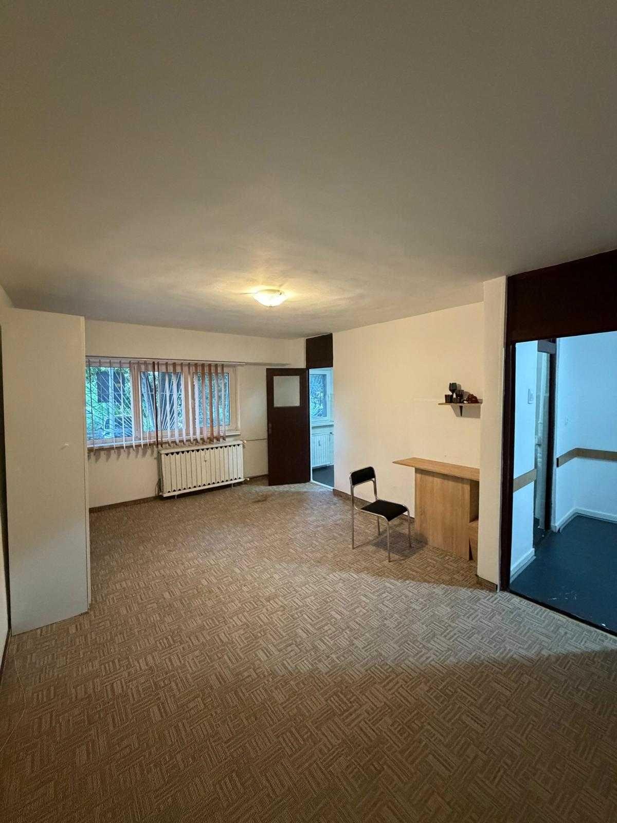 Garsonieră decomandată | 37 mp | Bloc 1990 | 75.000 € | Ideală atât pentru locuit, cât și pentru investiție