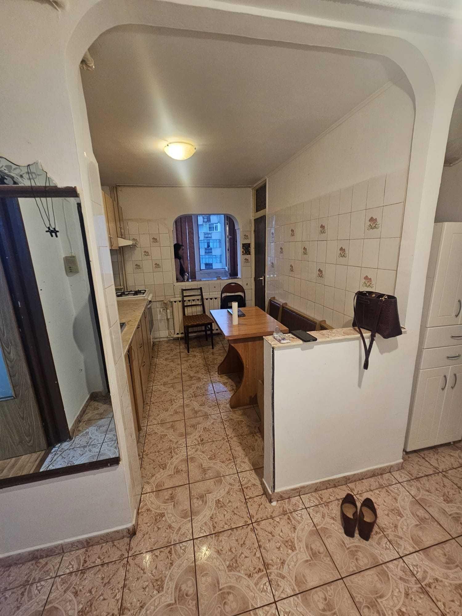 Apartament 2 Camere de Vanzare DECOMANDAT RAHOVA TUTUNARI 26 bl 76 Abc ETAJ 5/8