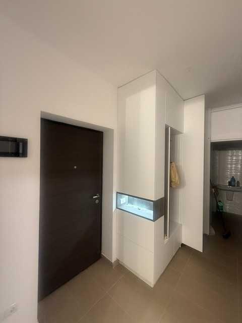 Proprietar vand apartament nou 3 camere 2 bai terasa etaj3/5 lift doua locuri de parcare. exclus agentii imobiliare sau intermediari. - imagine 1