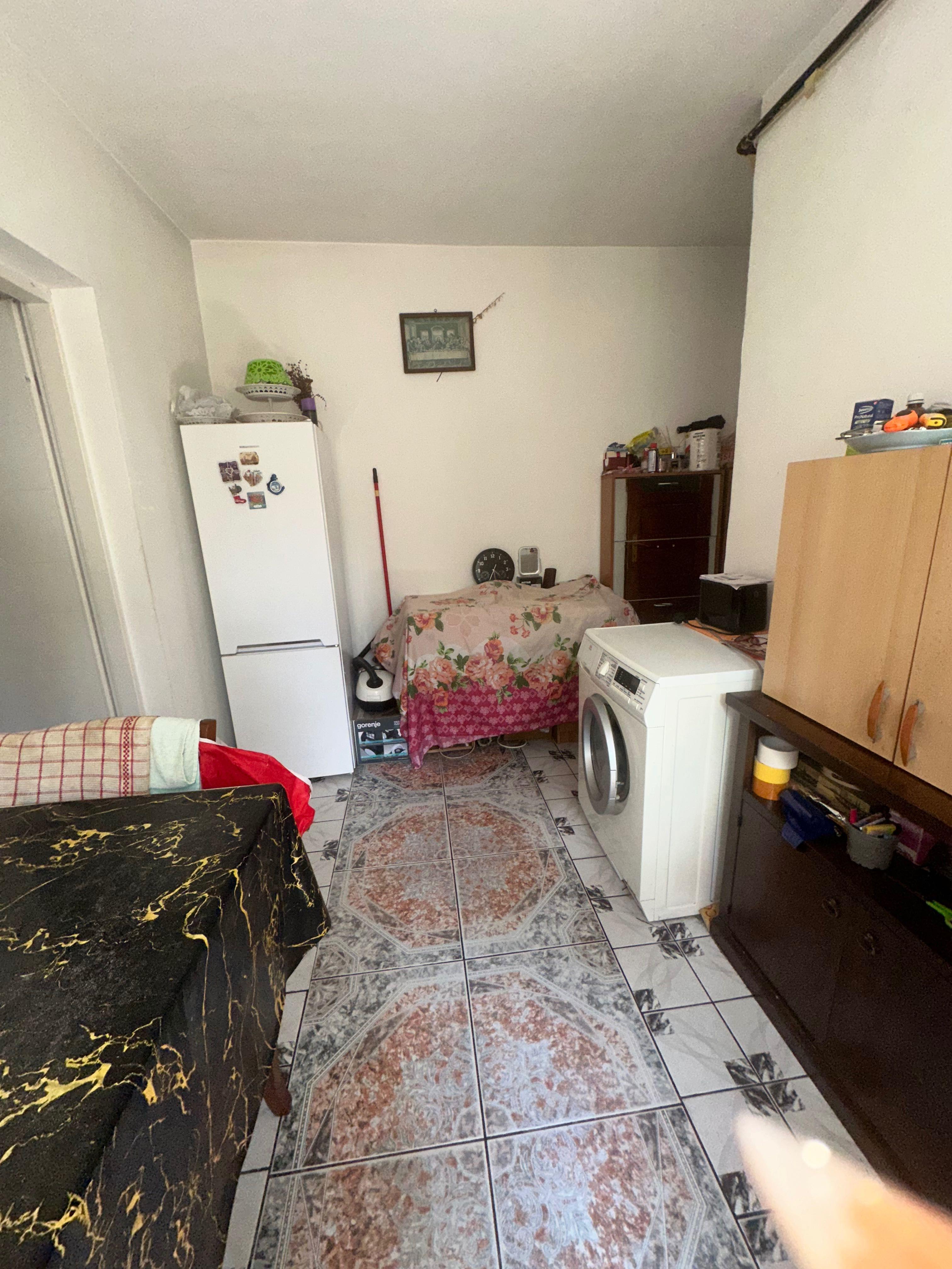 Apartament 3 camere - imagine 1