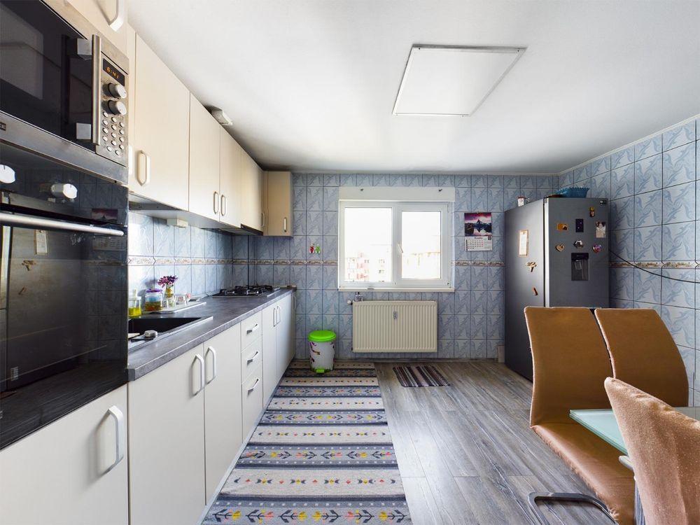 Vând Apartament 4 Camere, Suprafață Utilă 94 mp zona panduri