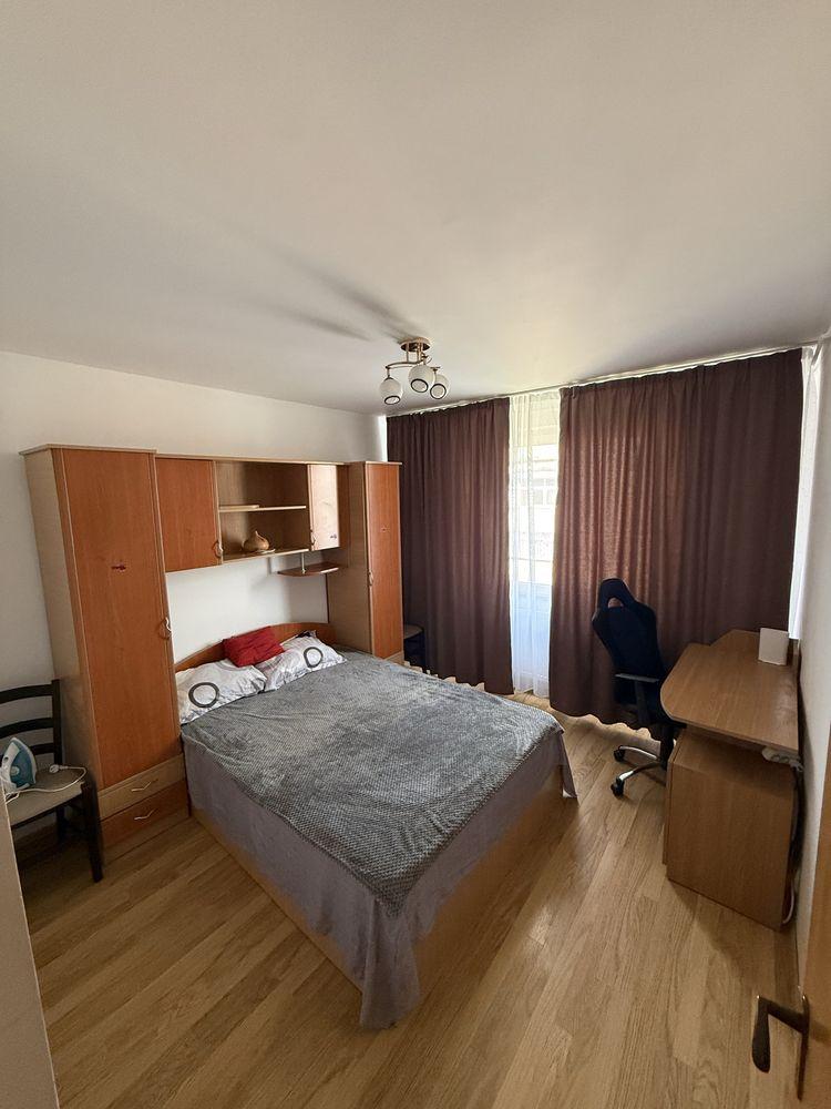 Proprietar, inchiriez apartament 2 camere decomandat