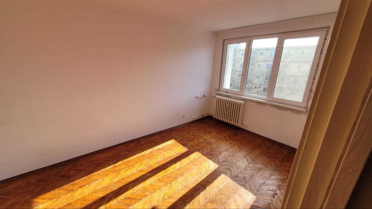 Birou Spatiu de locuit NEMOBILAT de inchiriat 2 camere apartament - imagine 1