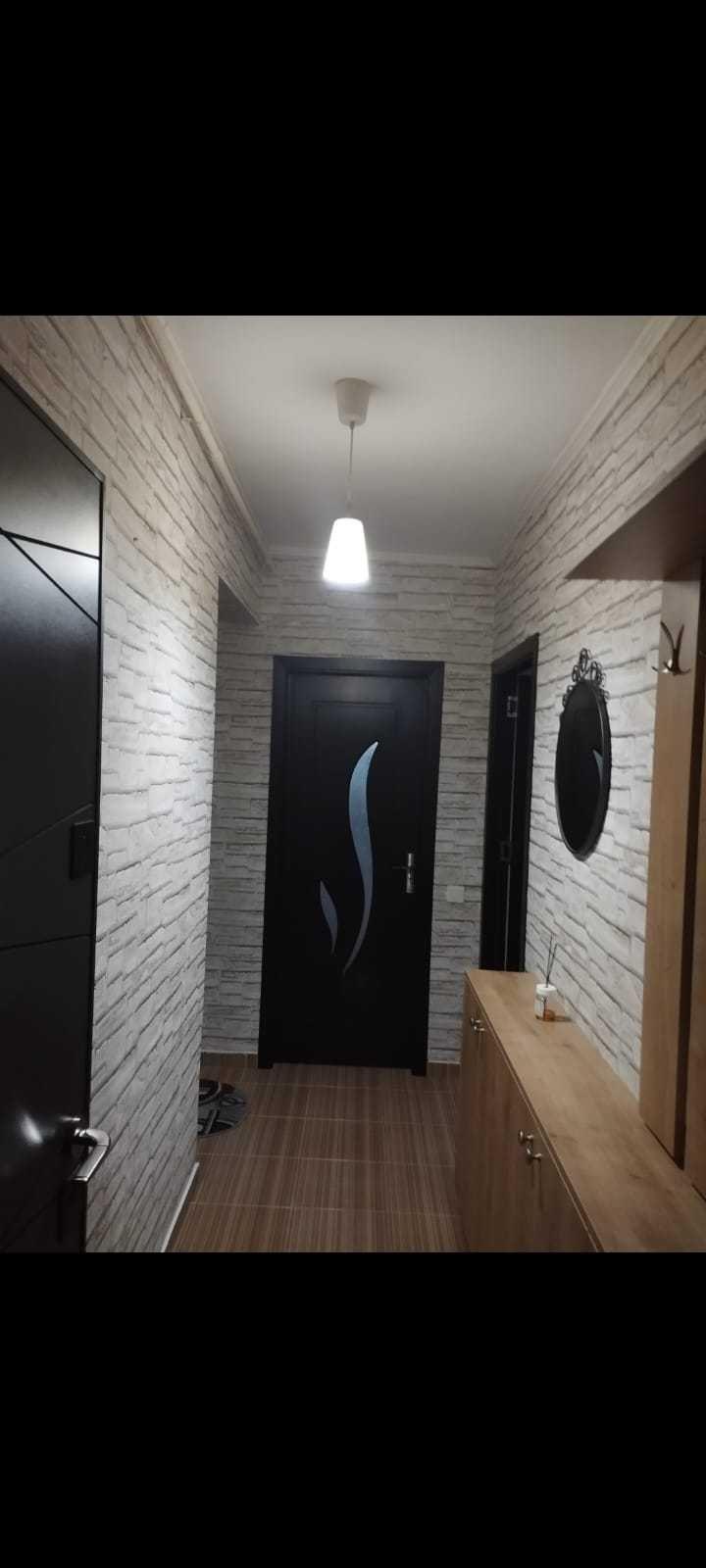 Închiriez apartament 2 camere - imagine 1