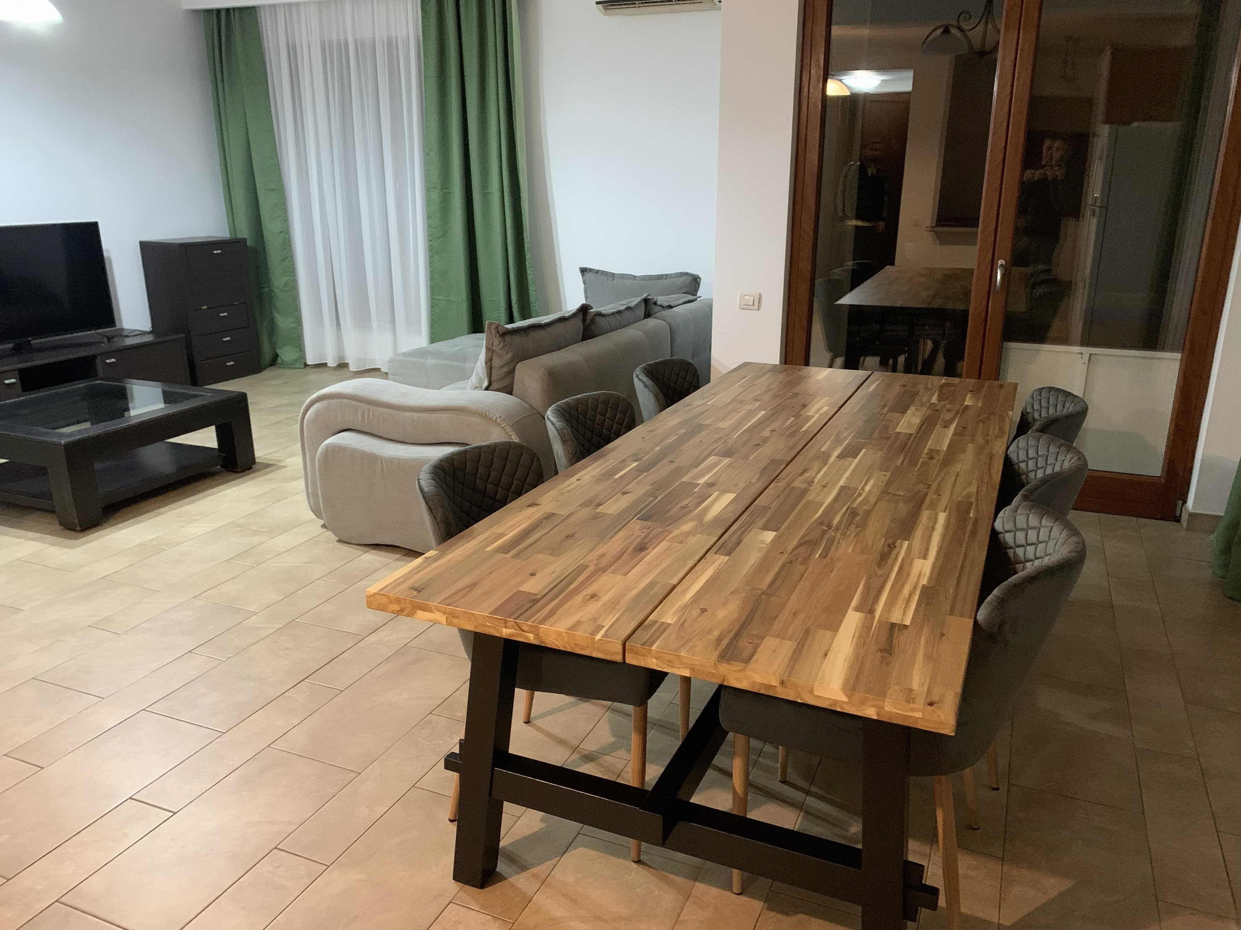 Inchiriez Vila in complex American Village din Pipera. Direct proprietar!