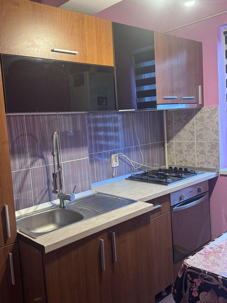 Propietar vând garsoniera .