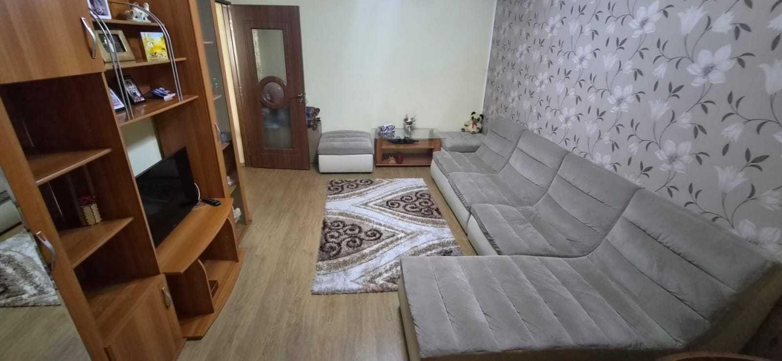 Vand apartament 3 camere Prundu Kaufland - imagine 1