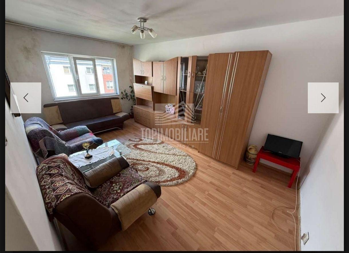 Vând apartament decomandat cu 2 camere strada Oituz
