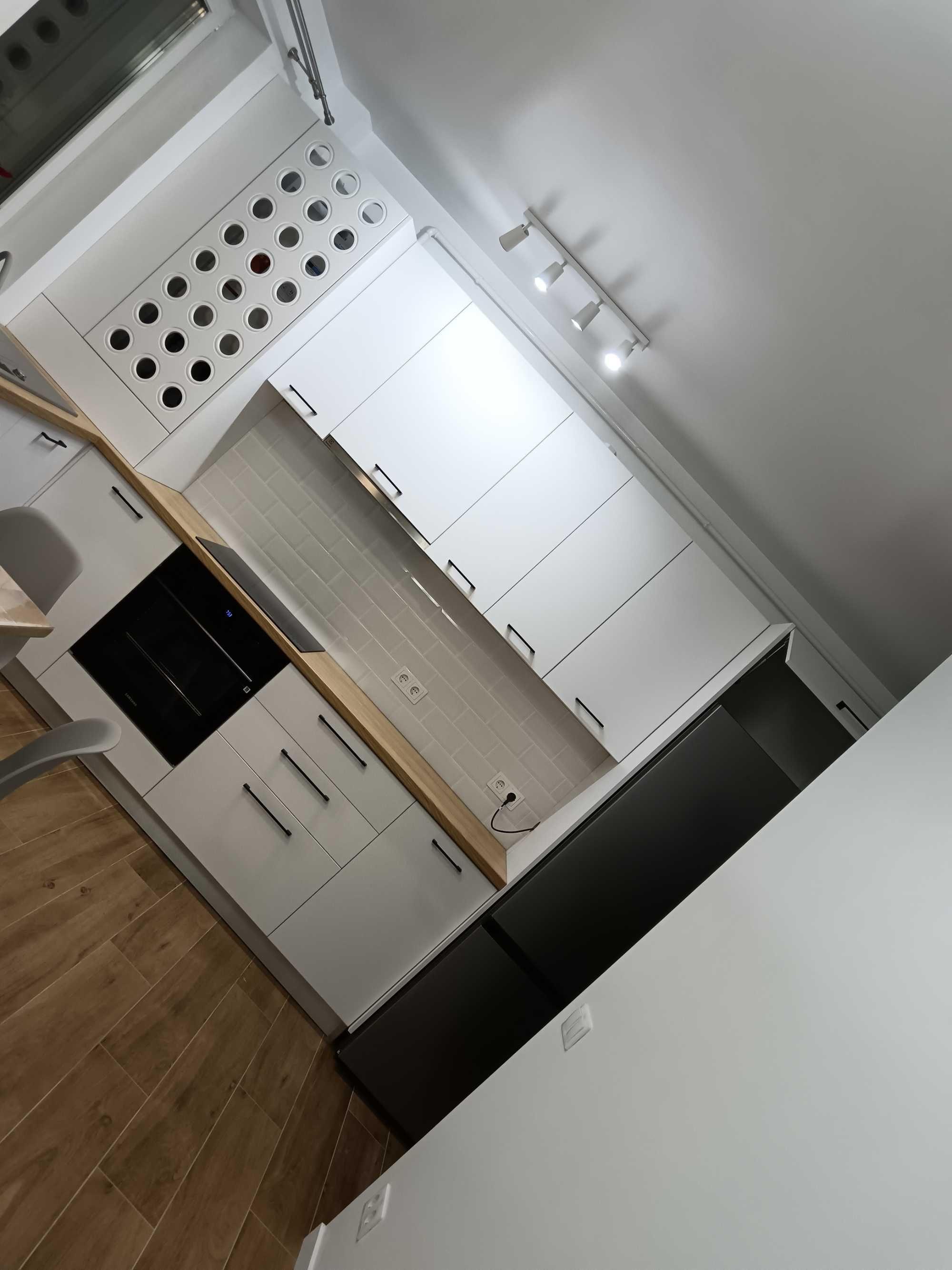 Vând apartament nou cu trei camere in Baia mare pe strada Ștefan cel mare