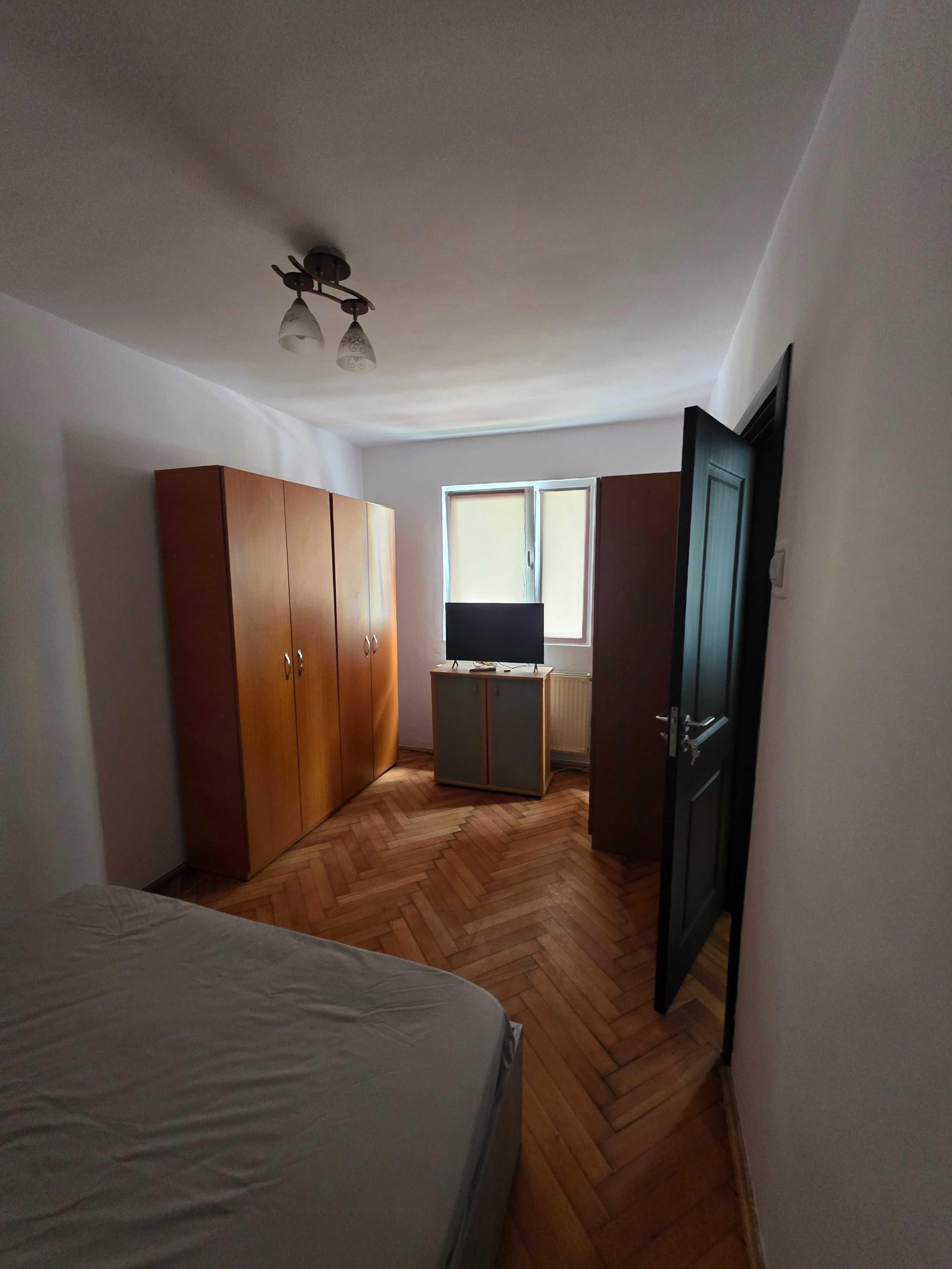 Apartament de închiriat