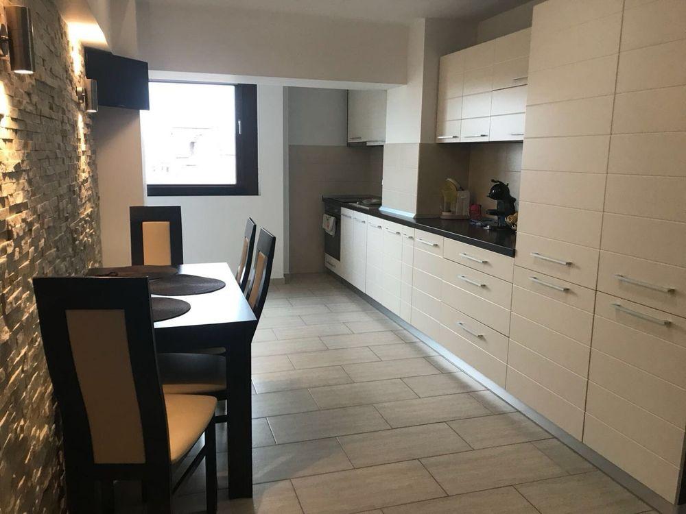Închiriez apartament 3 camere – Complet mobilat și utilat - zona Nord