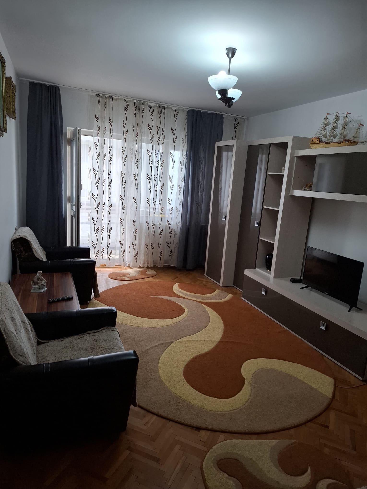 Închiriez apartament cu 2 camere zona Zavoi