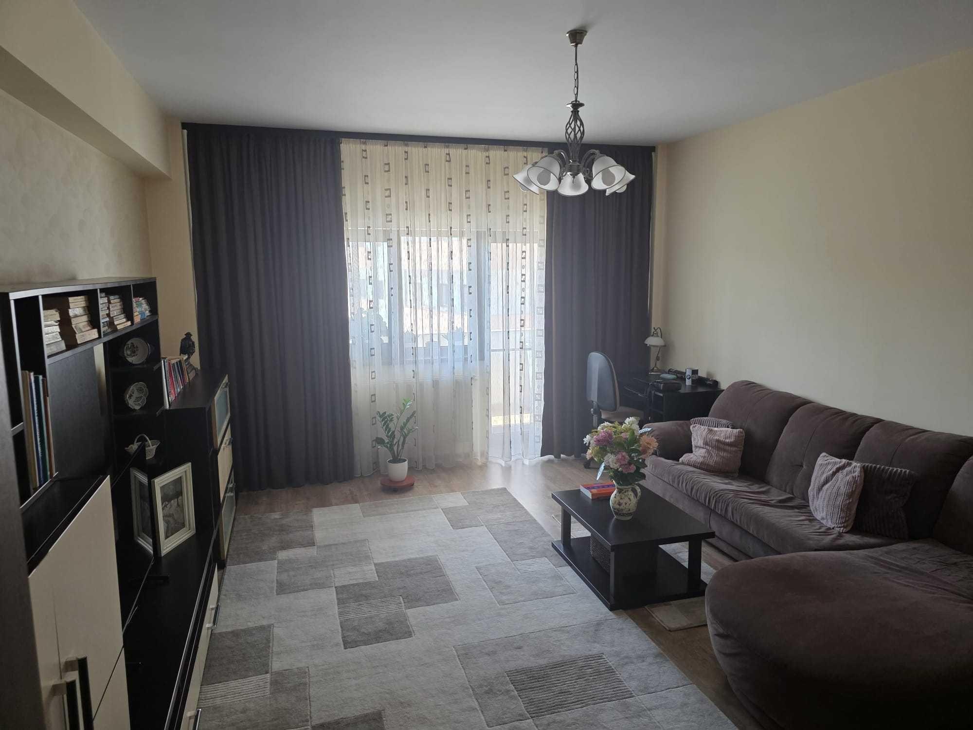 Vanzare apartament spatios Ramnicu Valcea bulevardul Dem Radulescu - imagine 1
