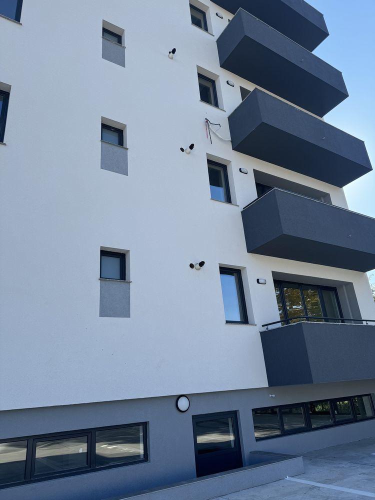 Vand apartament cu 2 camere in bloc nou - imagine 1