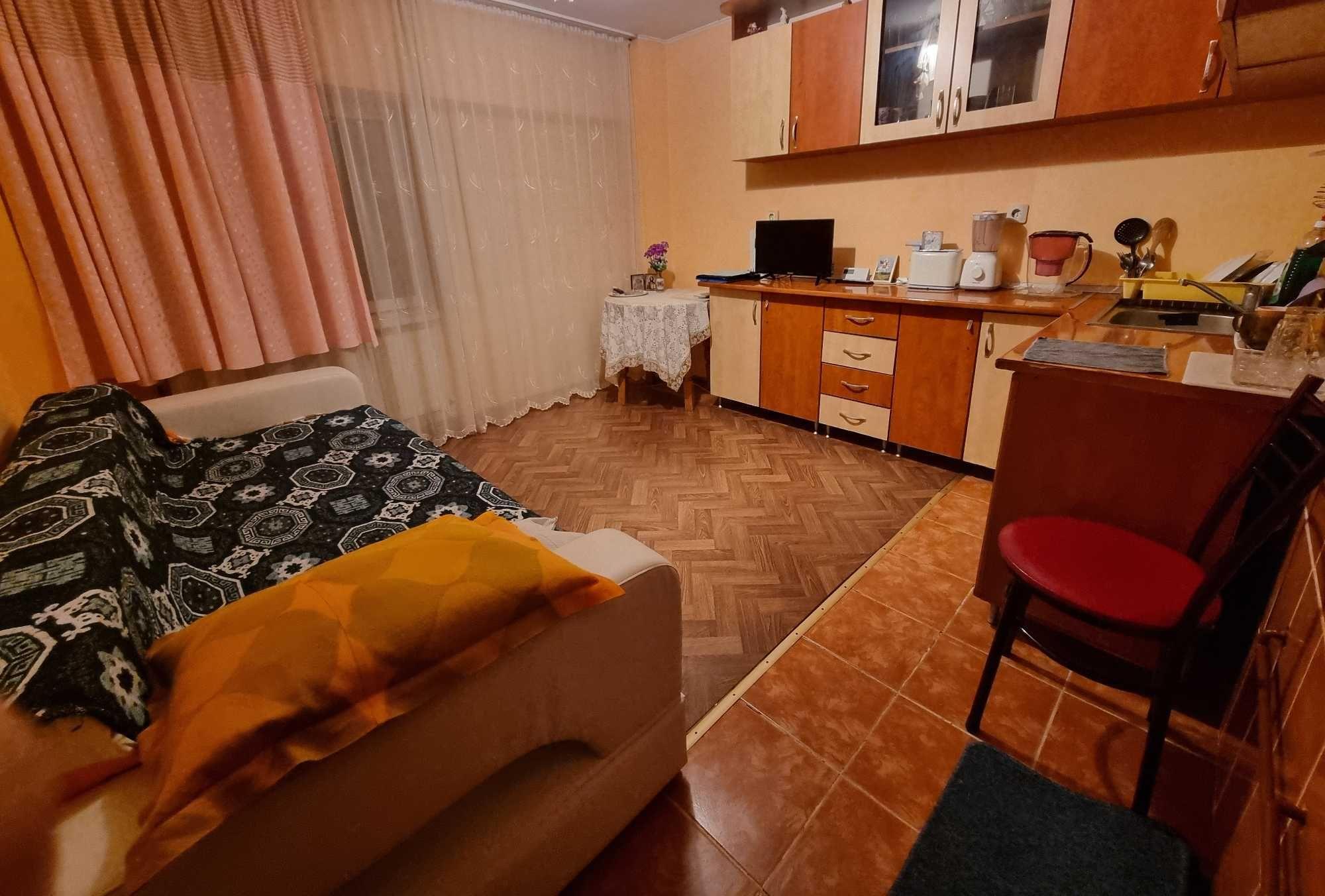 Apartament de Vanzare, Ramnicu Valcea, 3 camere, etj. 4, Parcare, Balcon - imagine 1