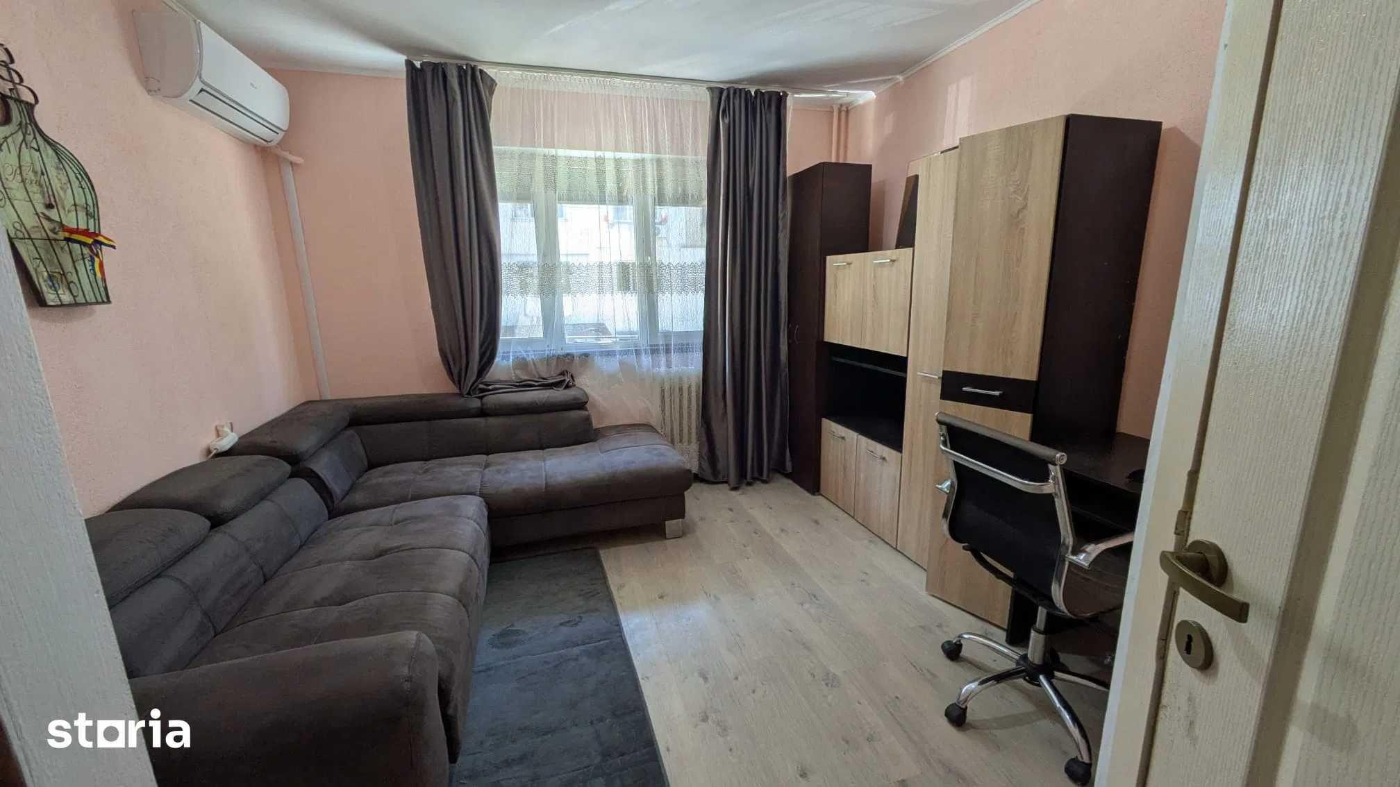 persoana fizica, vand Cameră de cămin 16 mp, baie proprie, mobilată, etaj 1 - Bularga