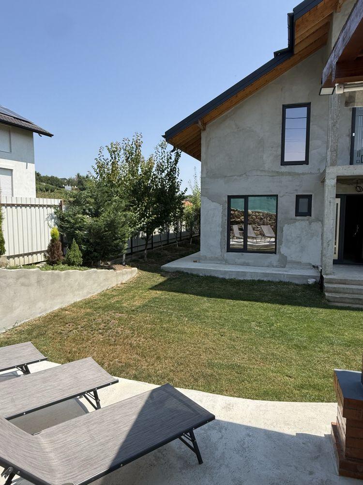 Vand casa in Mirosalava - imagine 1